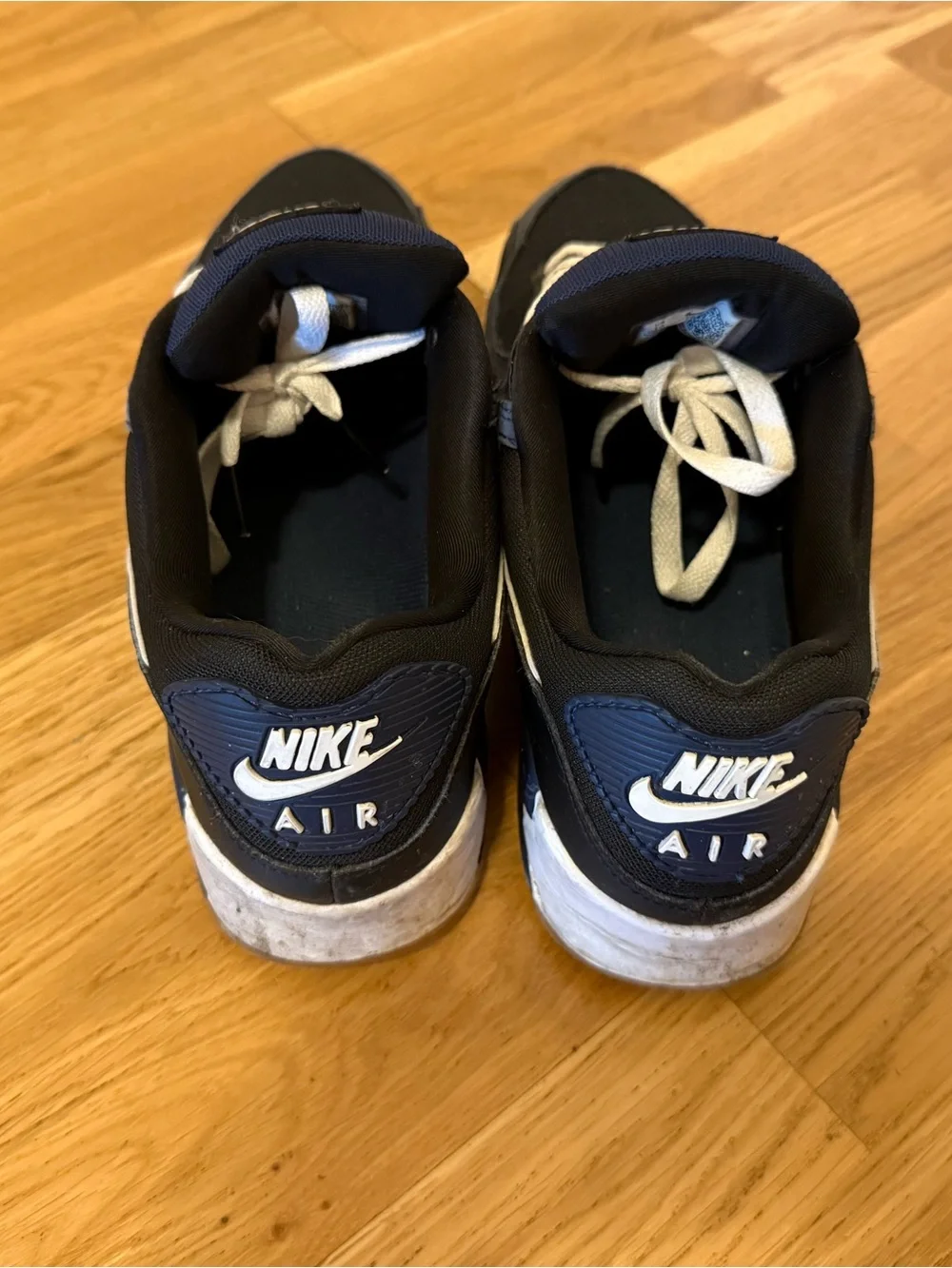 Nike Men’s Navy and White Air Max Sneakers